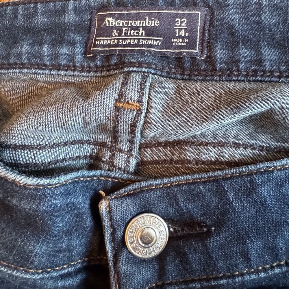 Abercrombie & Fitch Dark Blue Skinny Jeans